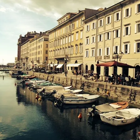 Hotel Centrale Отель Триест